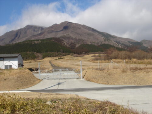 久住高原から望む　久住山