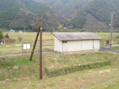 JR鹿賀駅