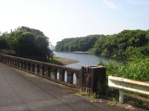 Dsc03916_2 橋と湾