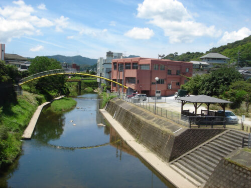 Dsc04090 市比野川と温泉街
