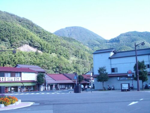 青野山を望む
