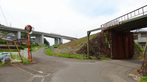 JR大村線高架下