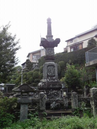本河内宝篋印塔