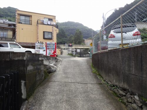 トンネル西口