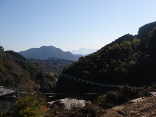 矢上普賢岳(手前)