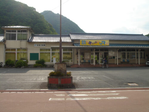 Dsc00182 JR石見川本駅