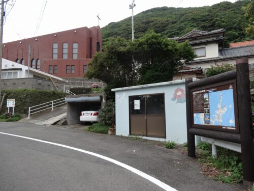 Dsc03221 仲知教会前