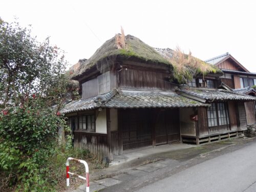 わら葺民家
