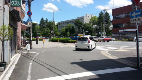 百万遍の交差点