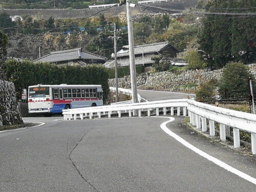 琴ノ尾登口　バス停
