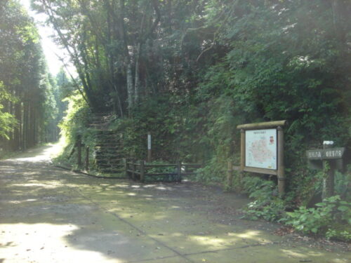 Dsc01645 県民の森案内板