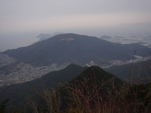 Dsc05384_2 松尾岳(手前297m)