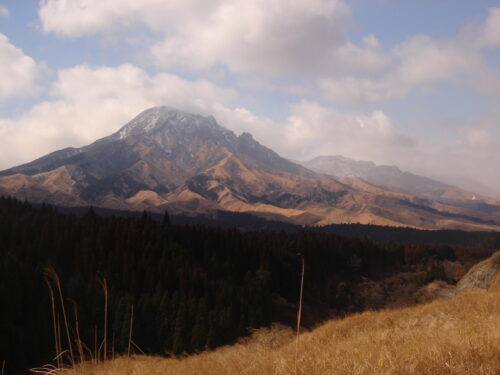 箱石峠からの根子岳と阿蘇高岳