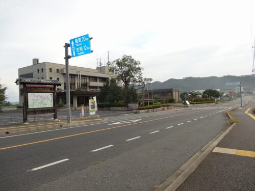 Dsc00376 鹿野支所前
