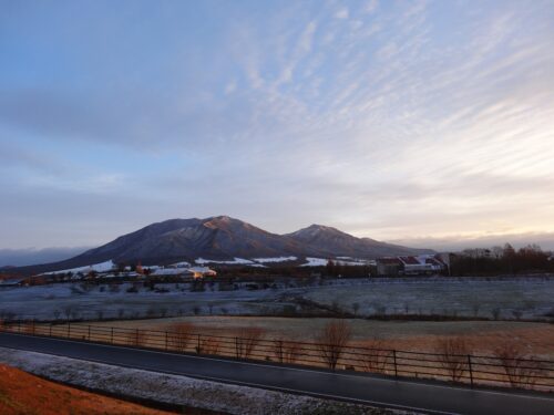 早朝の蒜山三座