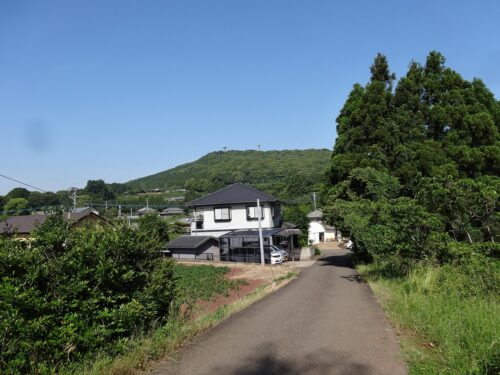 前方が虚空蔵山