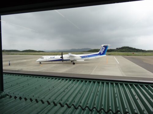 濃霧で欠航 この飛行機は、福岡行便