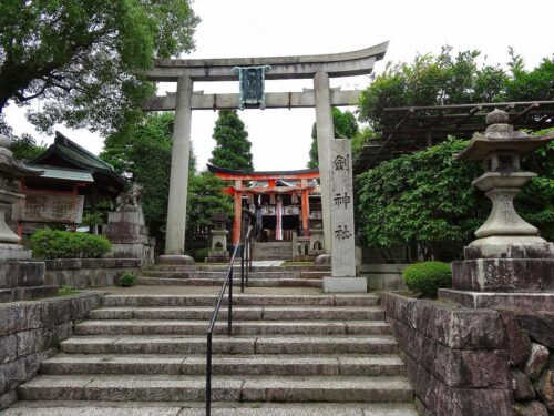 剣神社