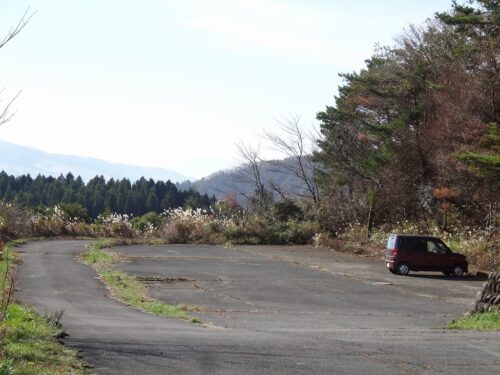 吉武台牧場の駐車場