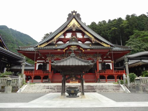 身延山久遠寺