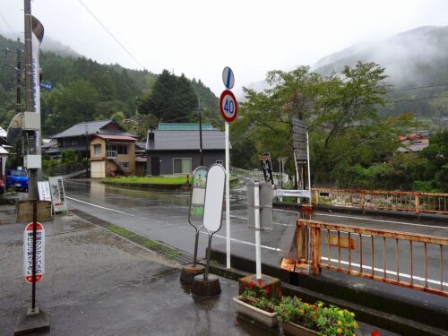 Dsc04284 徳間バス停