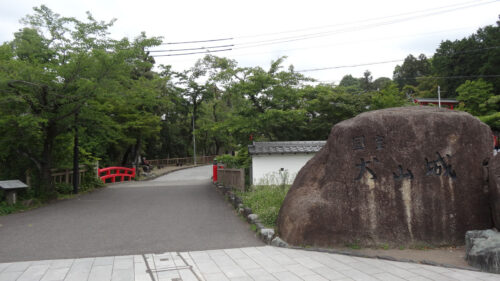 ライン大橋へ下る