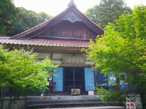 聖宝寺境内