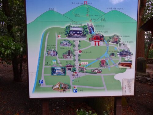 椿大神社境内の案内板
