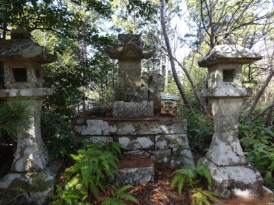 金比羅神社山頂の祠/205m