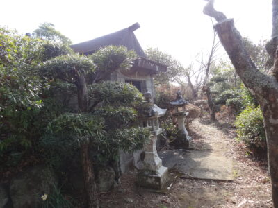 木場岳362ｍ　普賢神社の祠