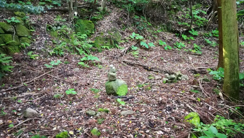 園田ﾄﾝﾈﾙへ登山口