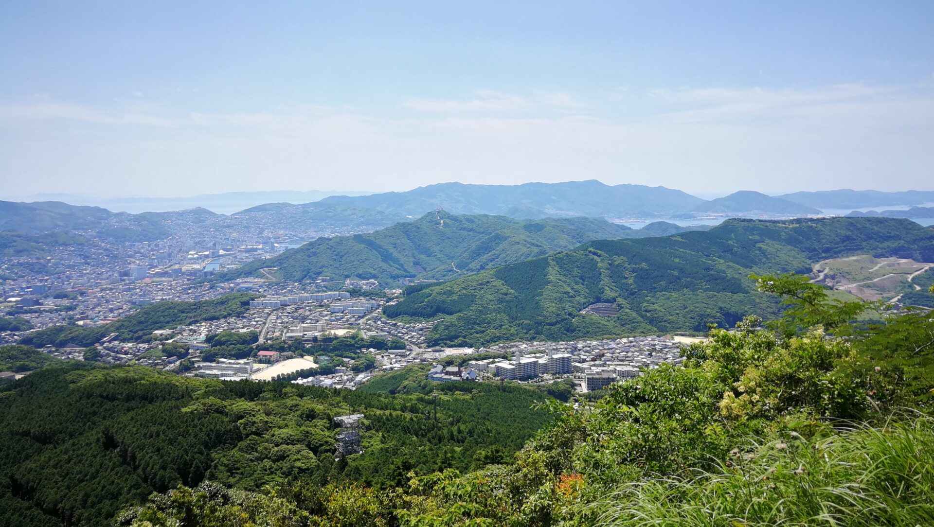岩屋山頂から見る稲佐山