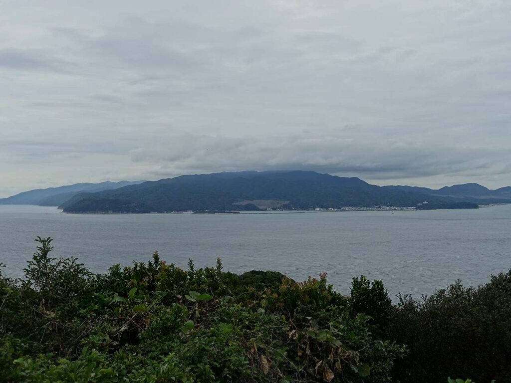 淡路島を望める