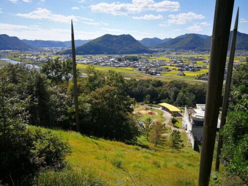 モニュメントから望む