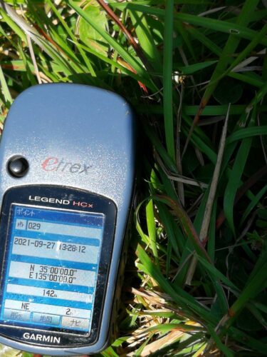 モニュメントの中心で測位