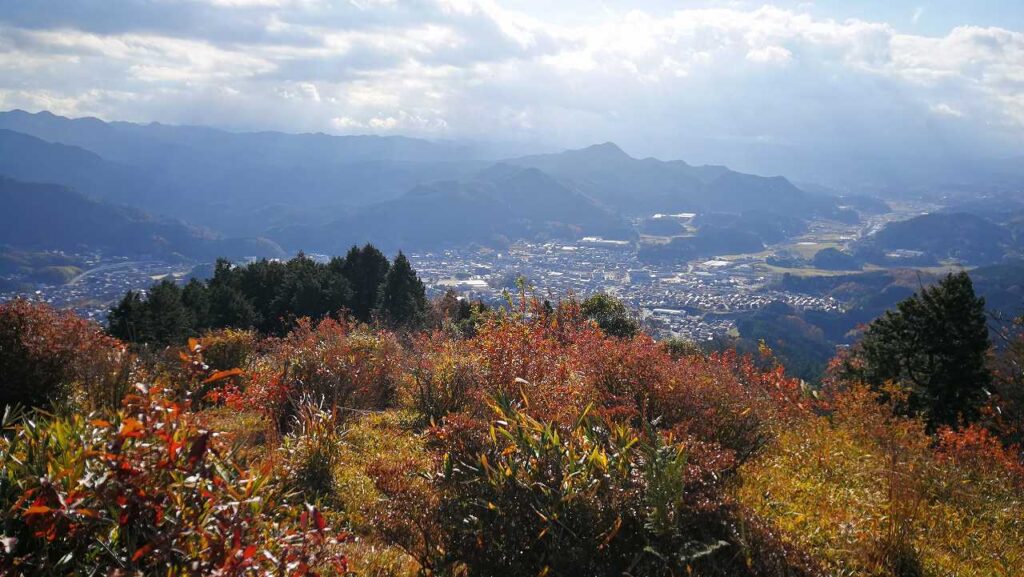 鳥見山展望台