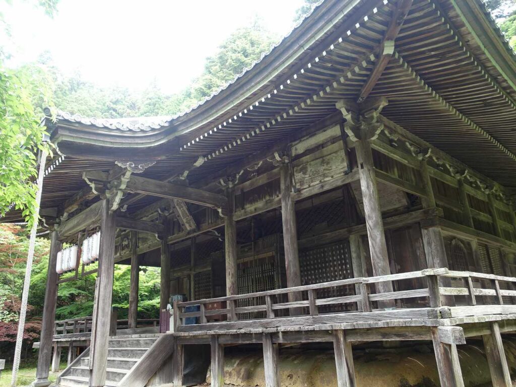 金蔵寺本堂