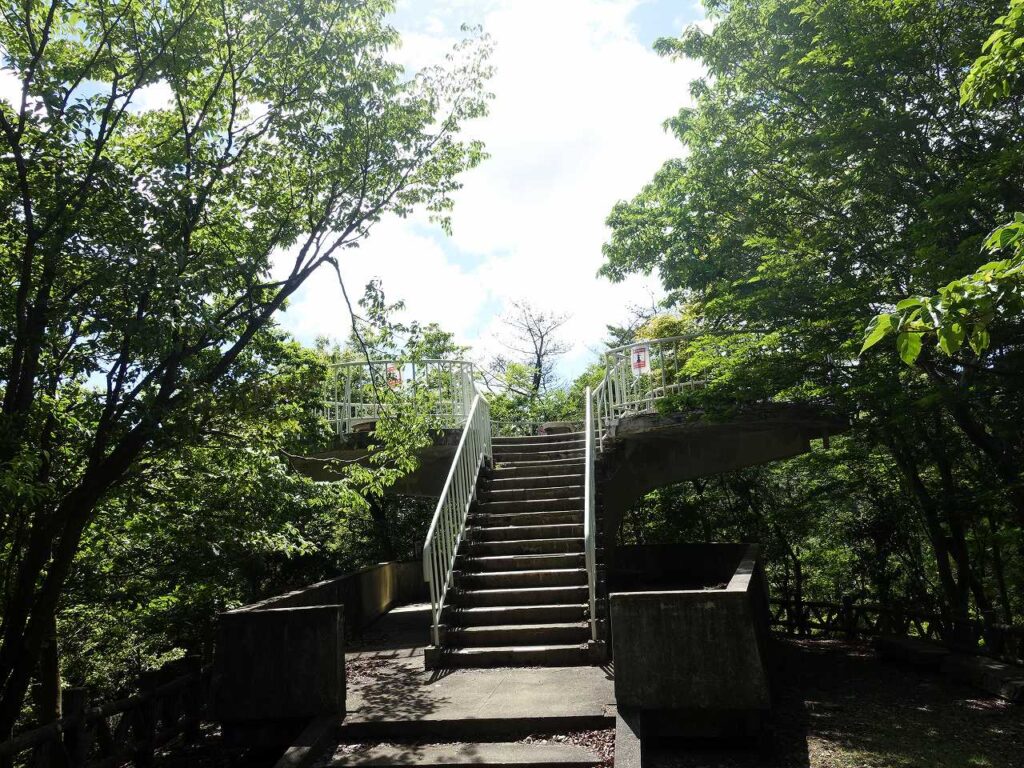 雲隣展望台
