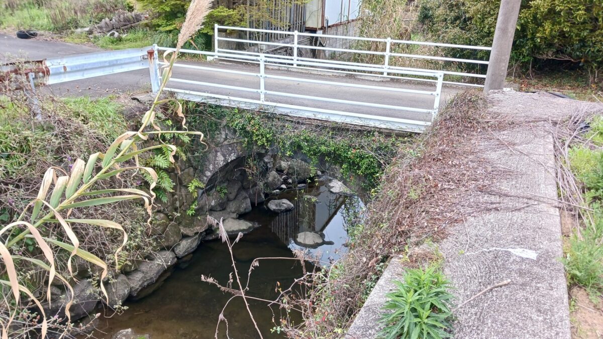 正念川にかかる善八橋
