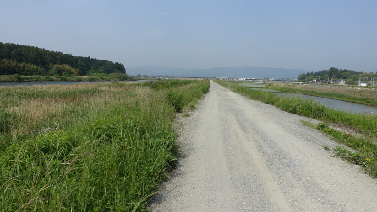 遠くに相馬大橋