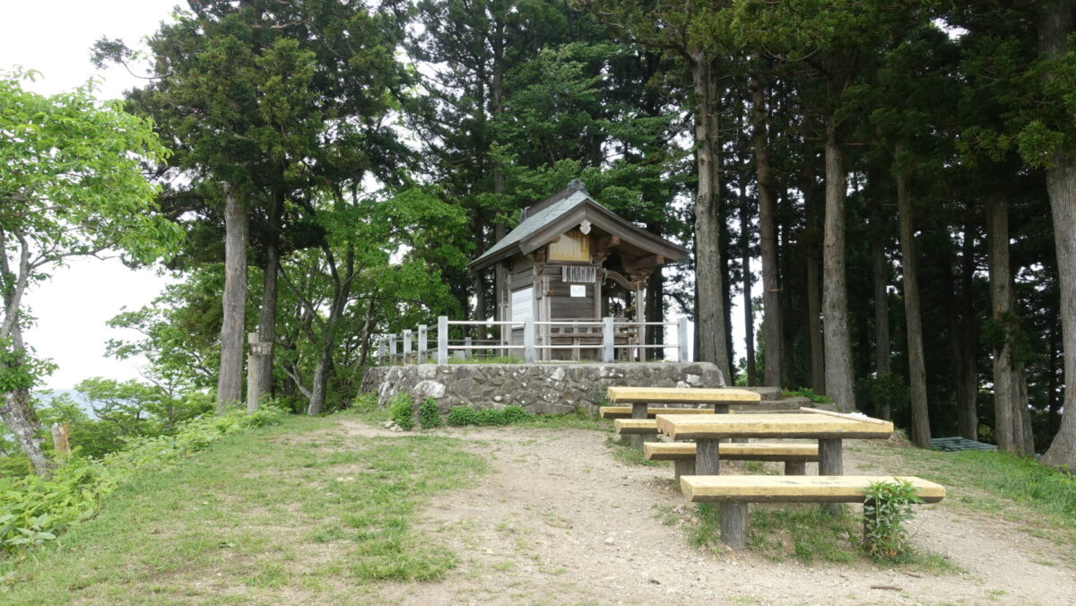 鹿狼山