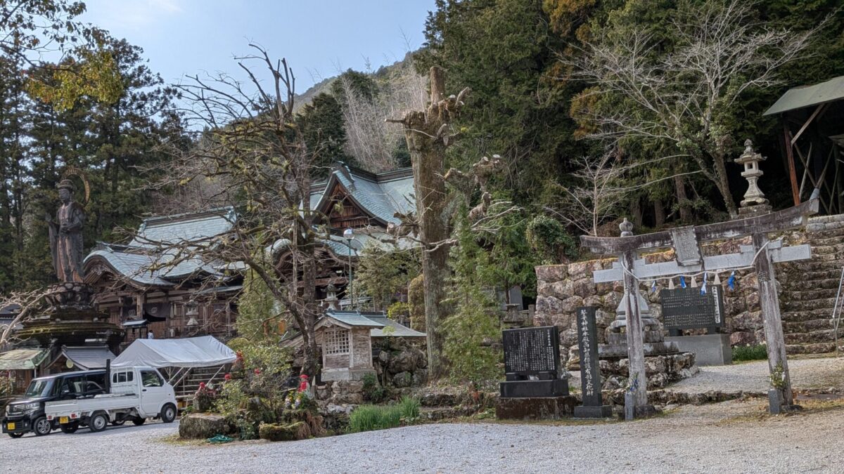 大師堂・本堂・琴平神社